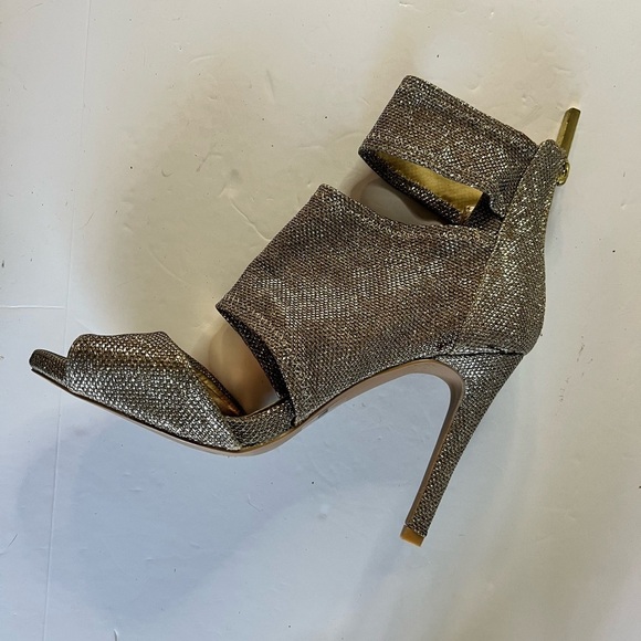 Qupid Women’s Silver Glitter High Heel Sandals Size 7 - Open Toe, Back Zip - Picture 1 of 12